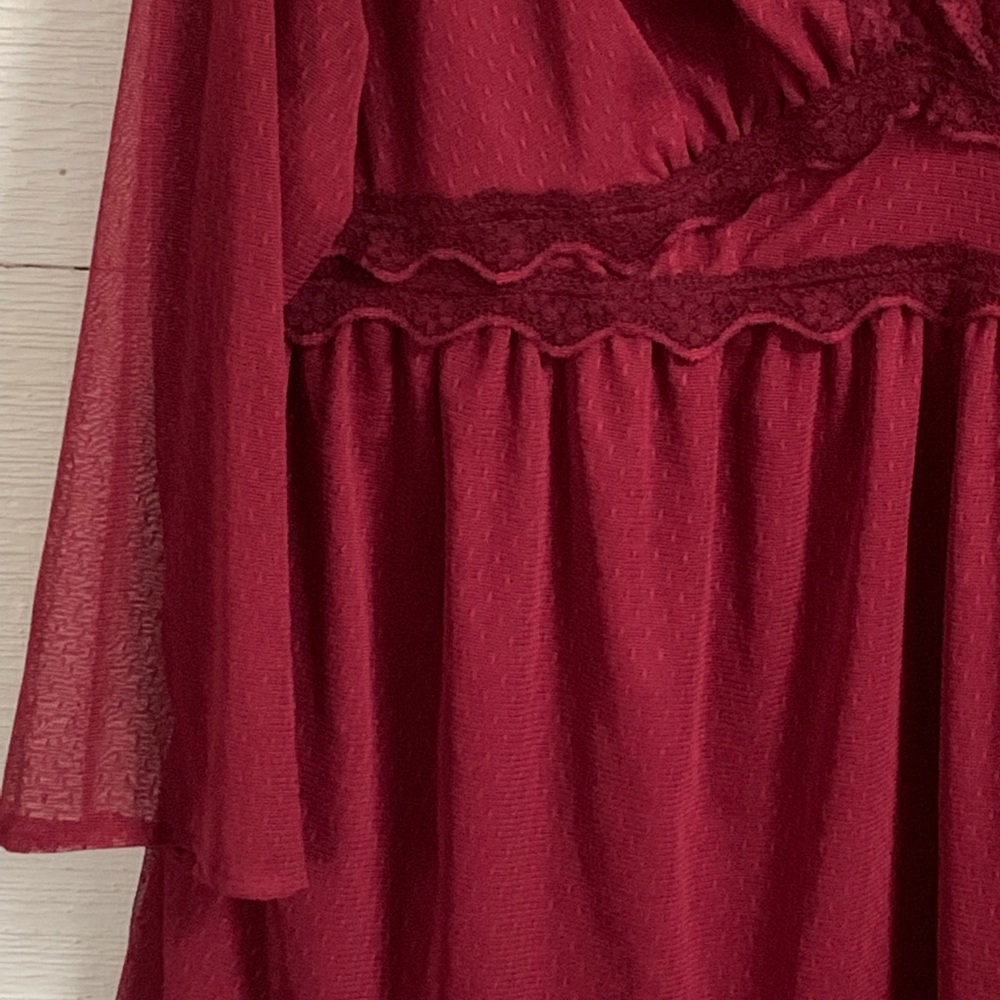 Suzanne Betro V-Neck Dress Blouse.  Size 3X - Picture 3 of 10